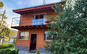 Casa entera con balcón y patio propio altos del Rio Azul